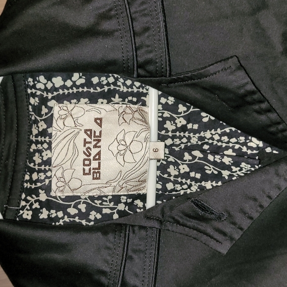 Excellent condition Black button Coat - Picture 2 of 3